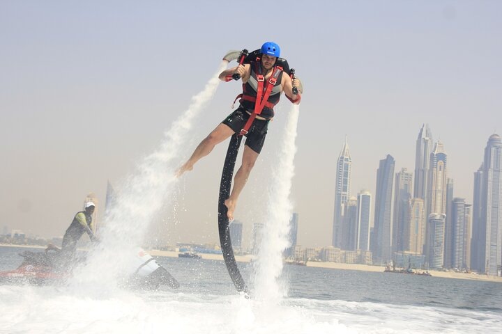Experience weightlessness as you soar above Dubai's stunning skyline on the Jetpack. Master control and enjoy 20 minutes of flight surrounded by the iconic views of the city.